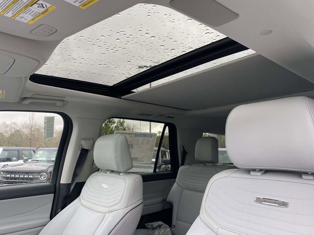 New 2025 Ford Expedition Platinum w/ Platinum Ultimate Package AWD/4WD image 12