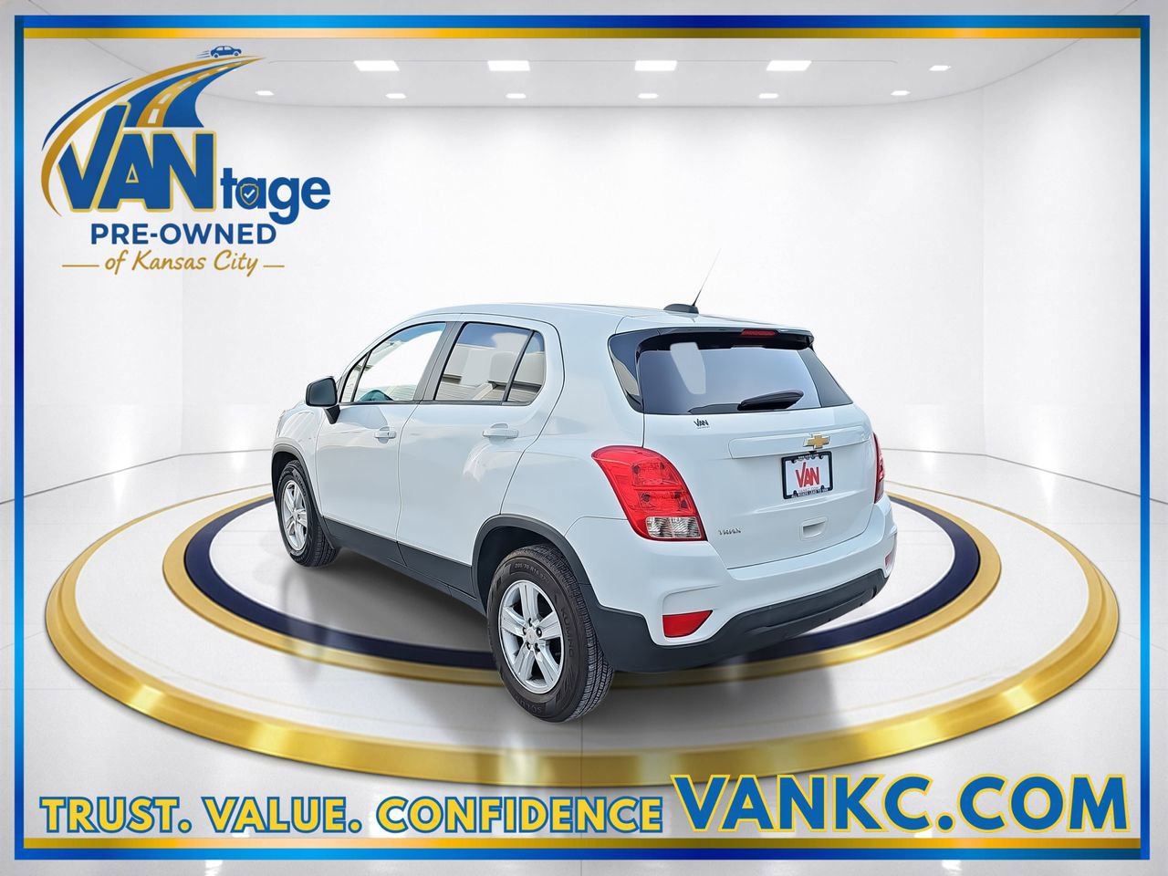 Used 2020 Chevrolet Trax LS w/ Tint and Cruise Package image 9