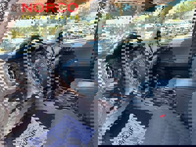 Used 2020 Toyota Tacoma SR image 17