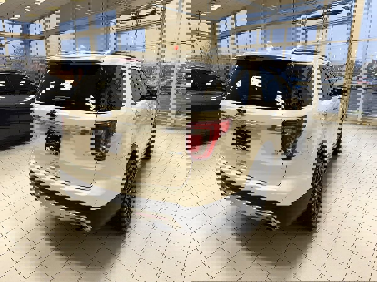 Used 2016 Ford Explorer Platinum image 8