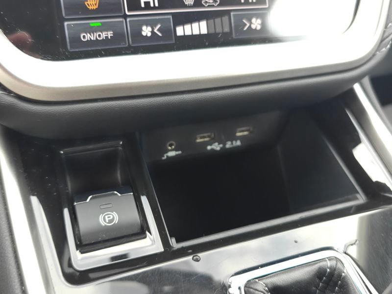 Used 2022 Subaru Outback Limited image 38