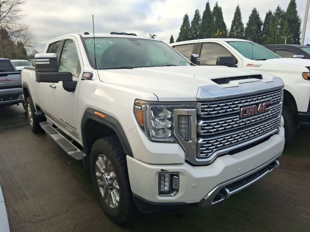 Used 2020 GMC Sierra 3500 Denali image 2
