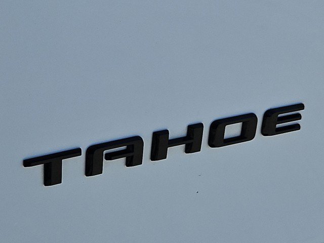 Used 2022 Chevrolet Tahoe Z71 w/ Luxury Package AWD/4WD image 31