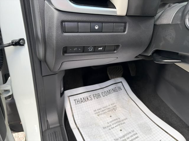 Used 2023 Nissan Rogue SL AWD/4WD image 19