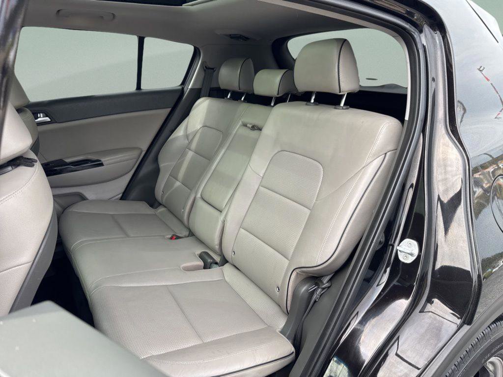 Used 2018 Kia Sportage SX image 12
