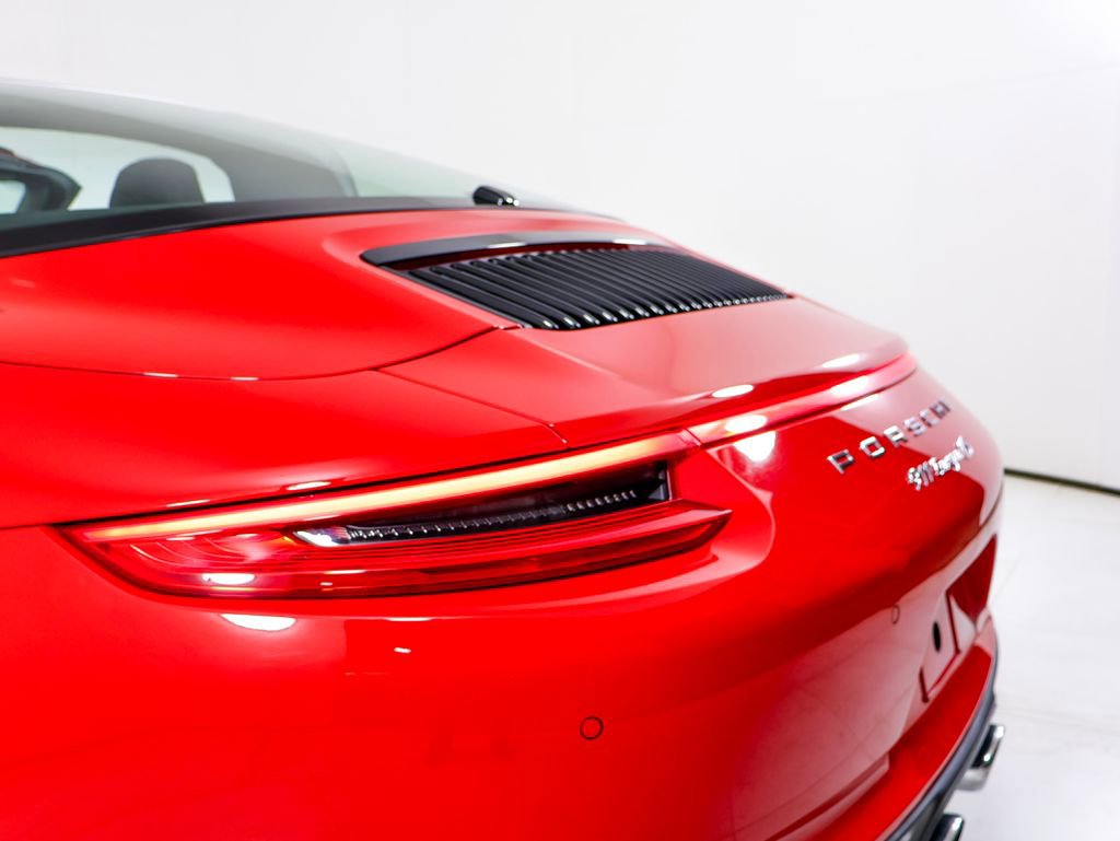 Certified 2018 Porsche 911 Targa 4S image 10
