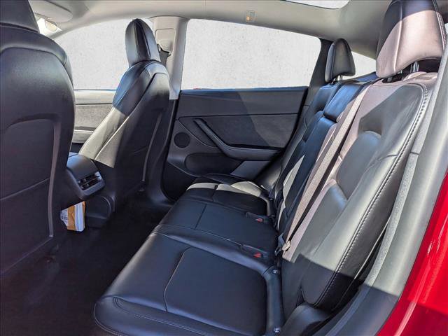 Used 2022 Tesla Model Y Long Range image 19