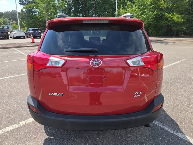 Used 2015 Toyota RAV4 XLE AWD/4WD image 4