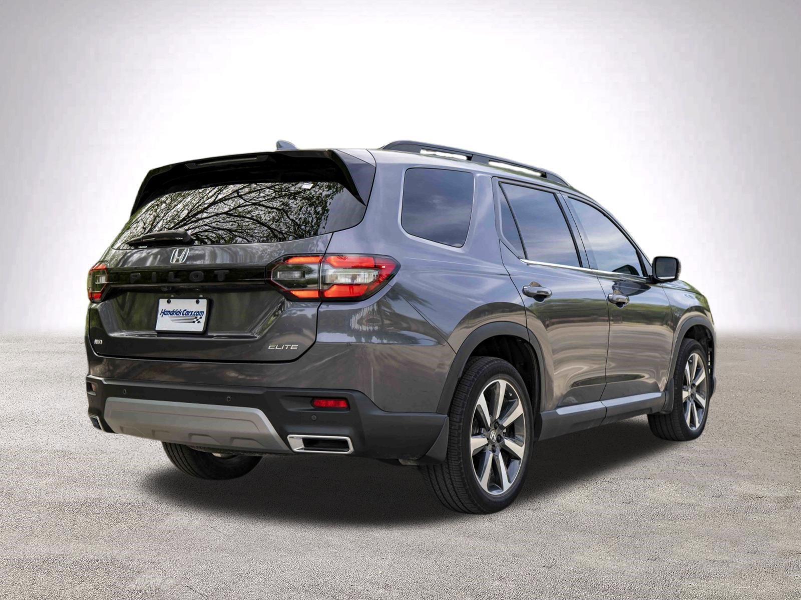 Used 2023 Honda Pilot Elite image 9