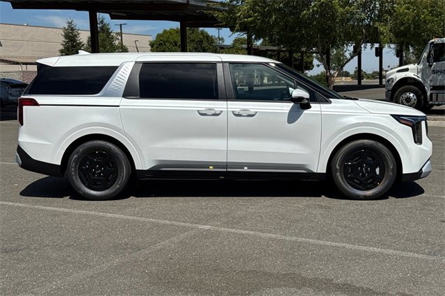 New 2026 Kia Carnival LX image 3