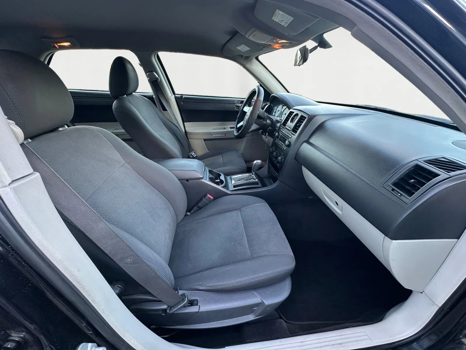 Used 2007 Chrysler 300 image 14