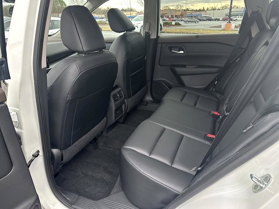 Certified 2023 Nissan Rogue SV w/ SV Premium Package image 14