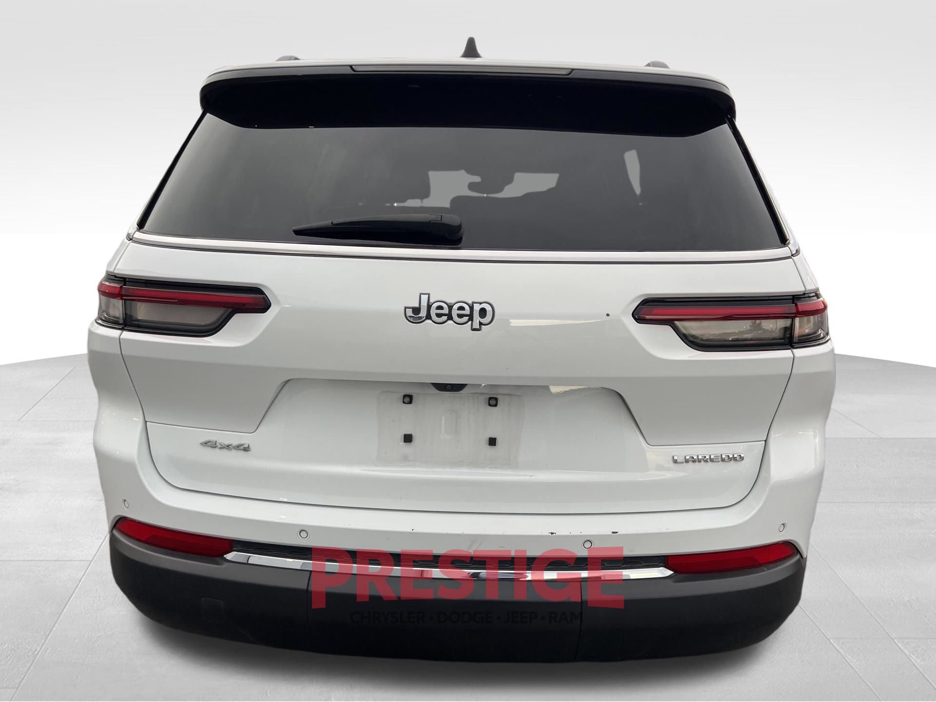 Used 2023 Jeep Grand Cherokee L Laredo image 6