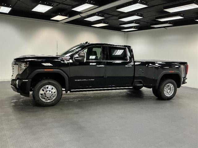 New 2026 GMC Sierra 3500 Denali w/ Denali Reserve Package AWD/4WD image 2