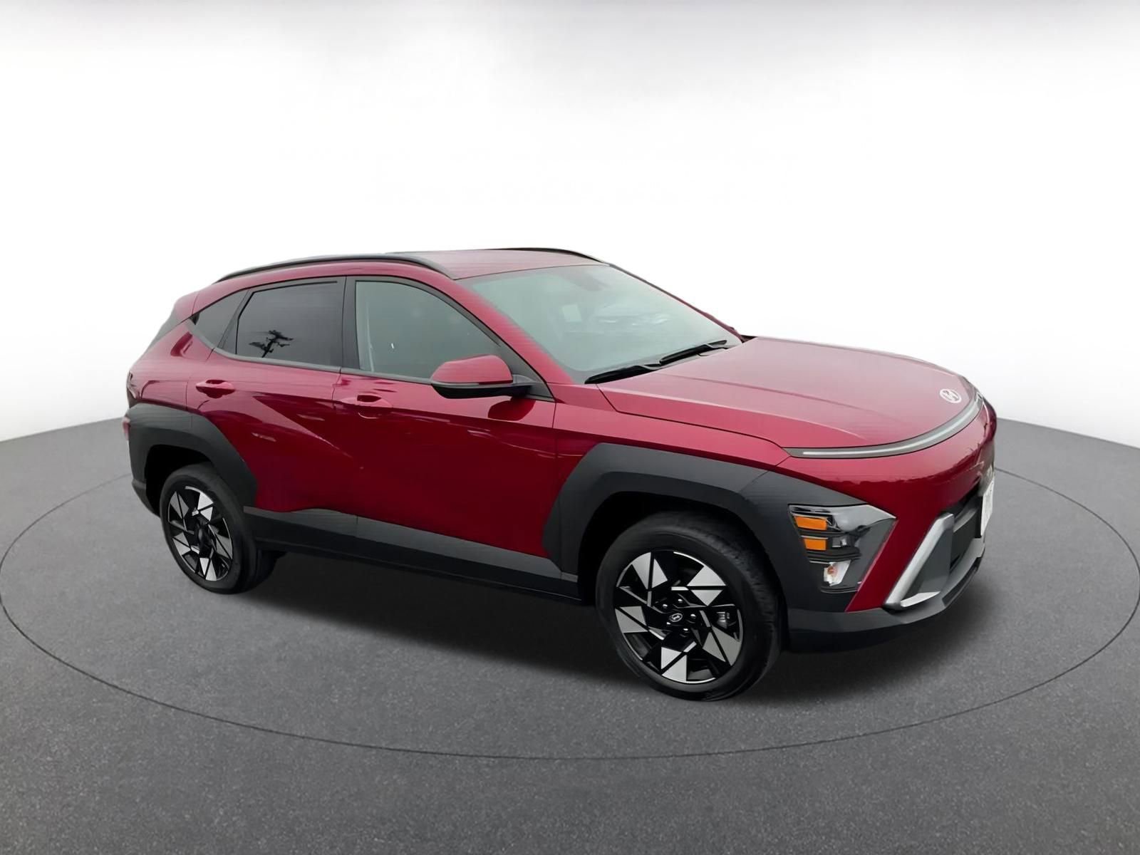 Used 2025 Hyundai Kona SEL image 2