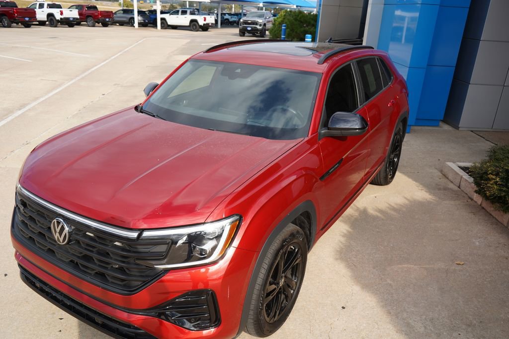 Used 2025 Volkswagen Atlas Cross Sport SEL R-Line image 13