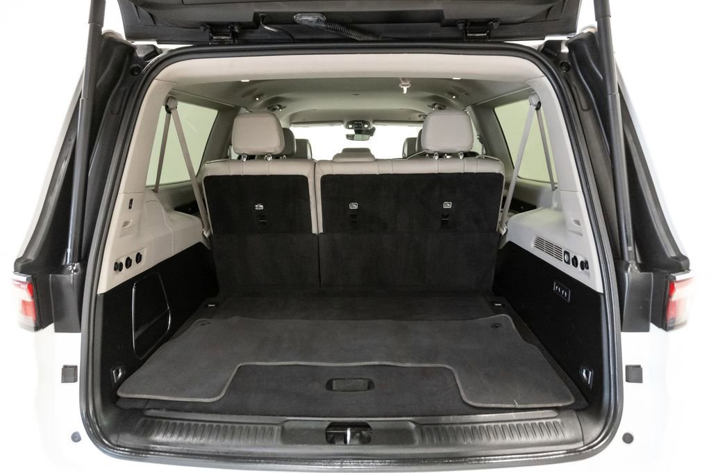 Certified 2024 Jeep Wagoneer L Series II w/ Flexible Seating Group AWD/4WD image 34
