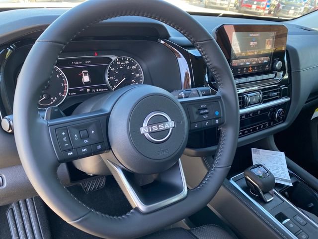 New 2025 Nissan Pathfinder SV w/ Black Appearance Package image 13