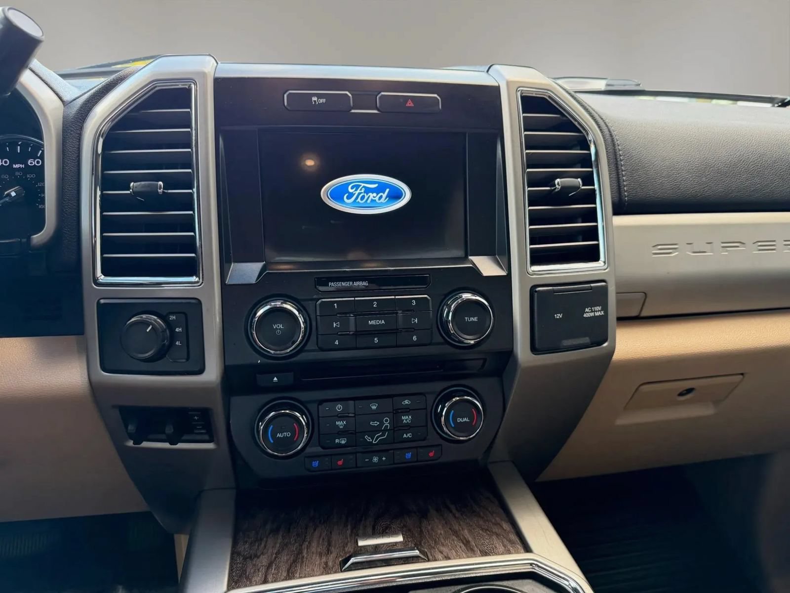 Used 2017 Ford F250 Lariat w/ Lariat Value Package AWD/4WD image 34