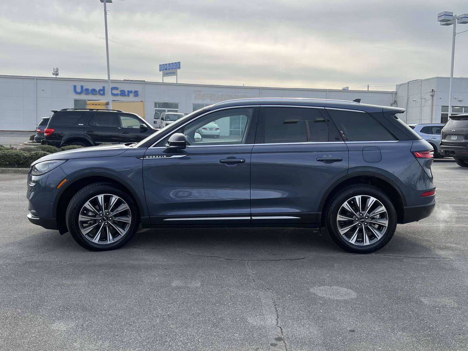 Used 2022 Lincoln Corsair Reserve w/ Equipment Group 201A image 6