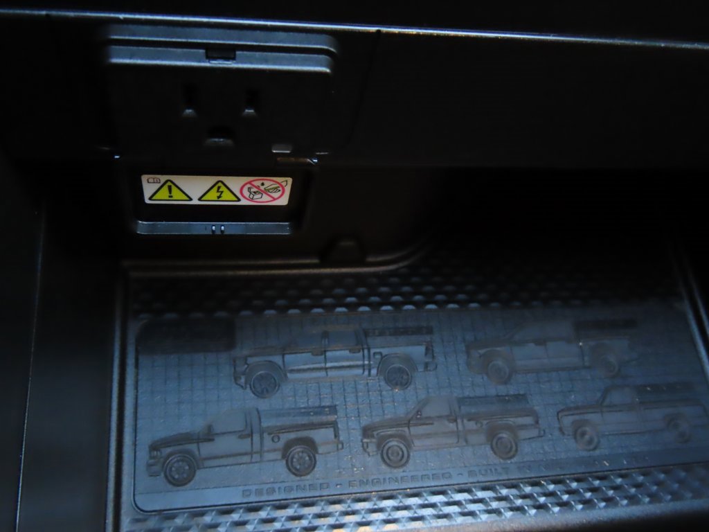 Certified 2022 RAM 1500 Laramie image 10