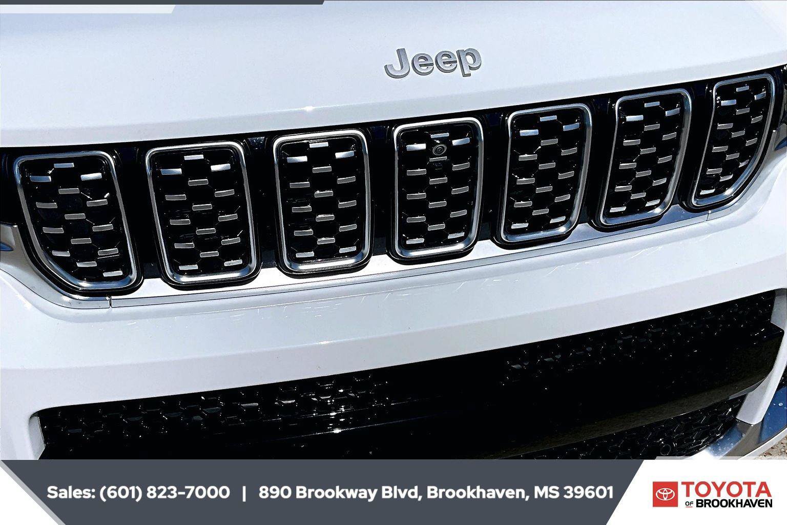 Used 2025 Jeep Grand Cherokee L Summit AWD/4WD image 24