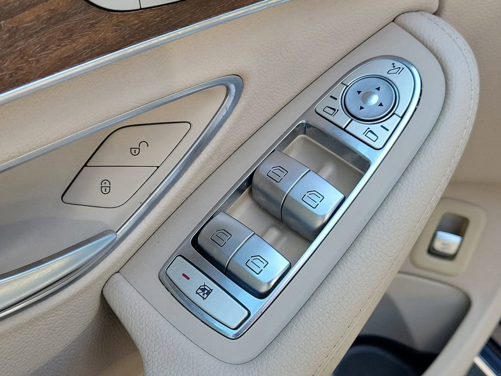 Used 2020 Mercedes-Benz C 300 4MATIC Sedan image 20