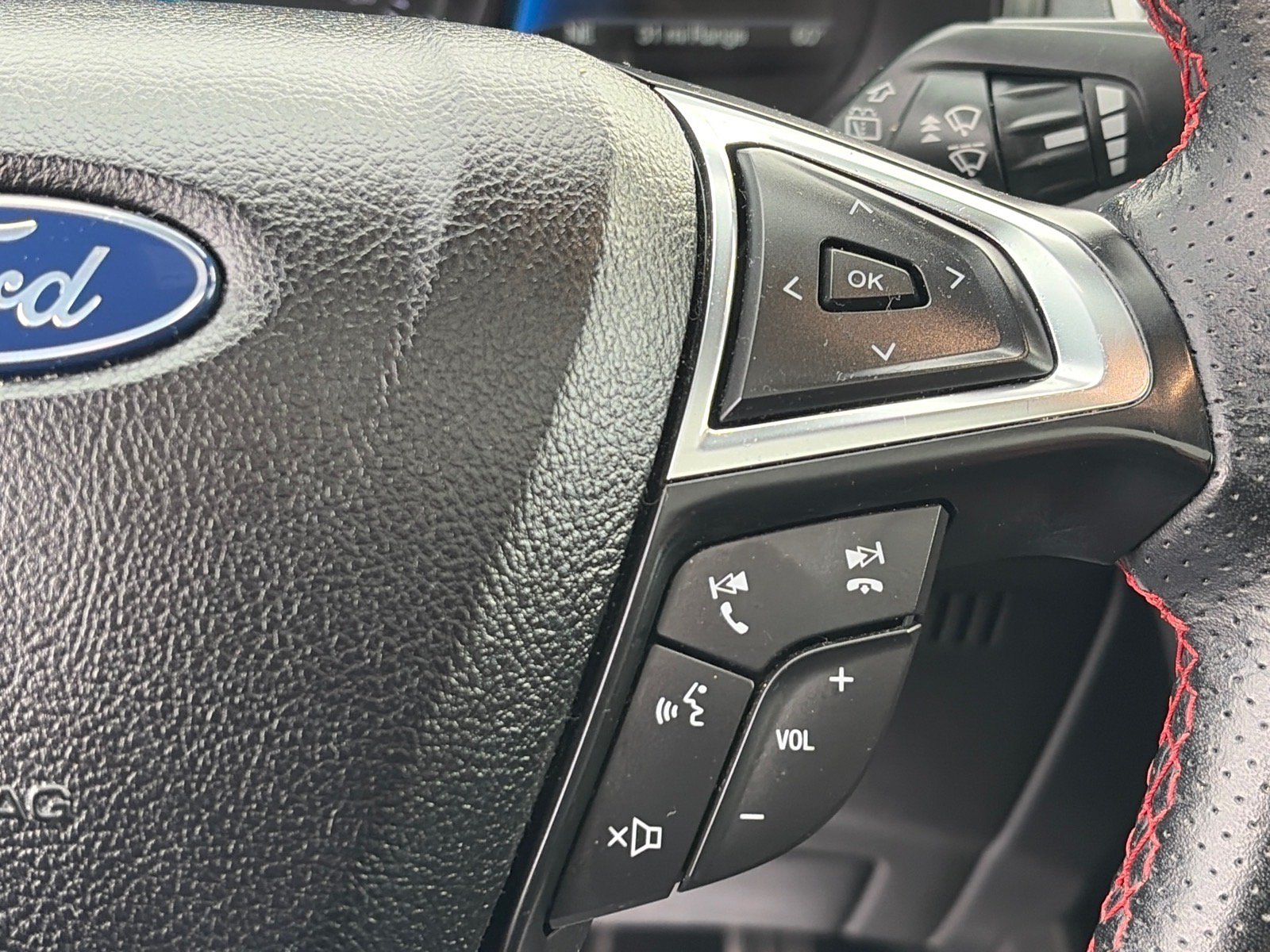 Certified 2022 Ford Edge ST-Line AWD/4WD image 15