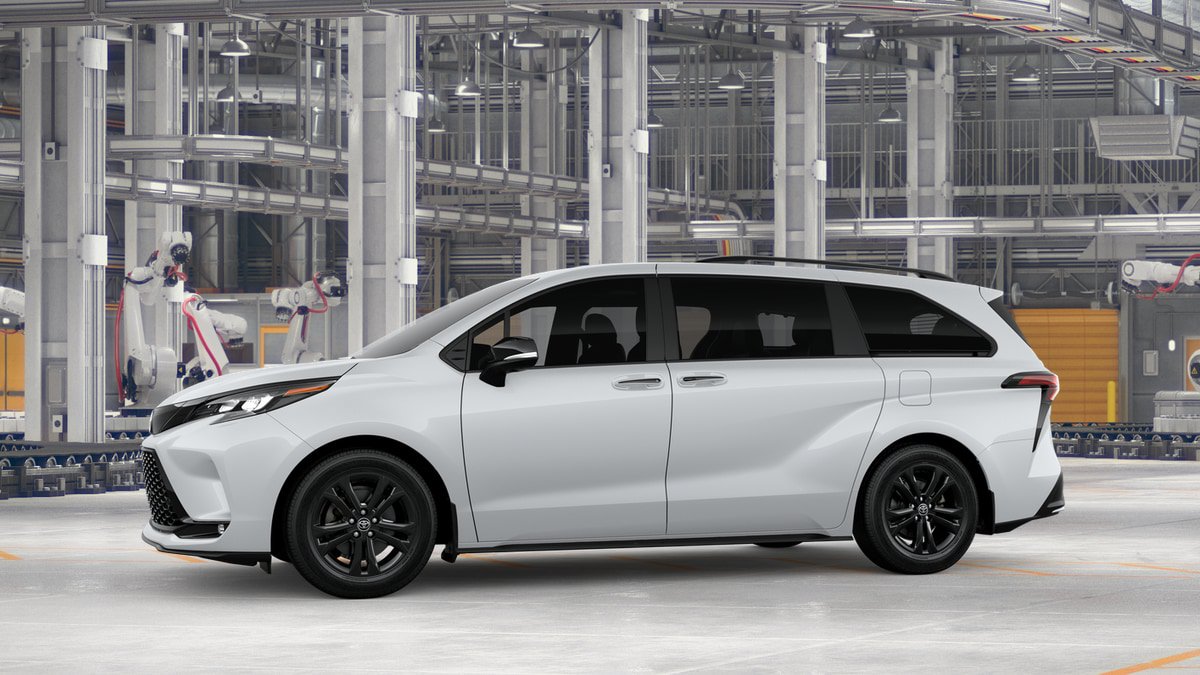 New 2026 Toyota Sienna XSE AWD/4WD image 3