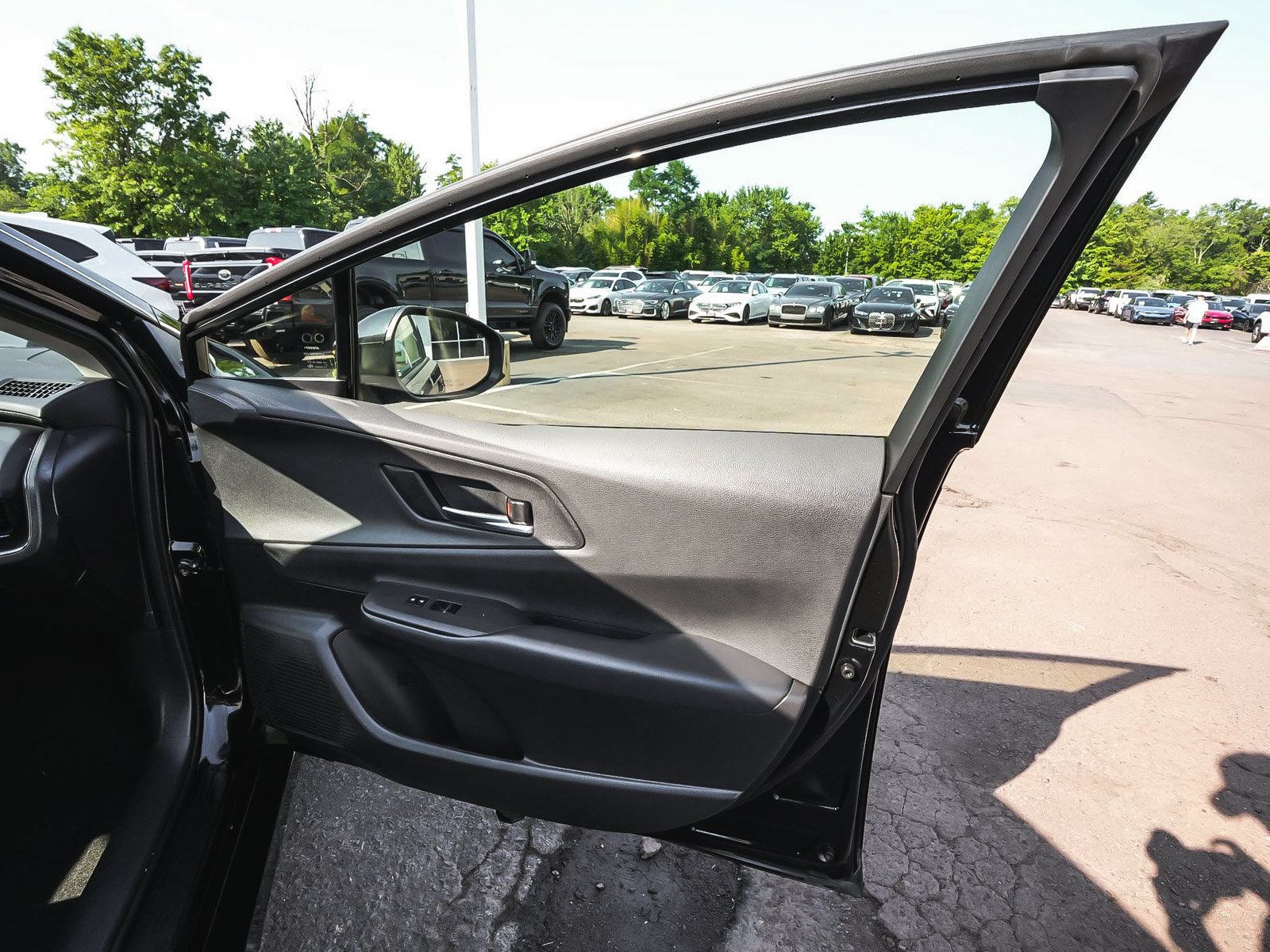 Used 2025 Toyota Prius AWD image 13