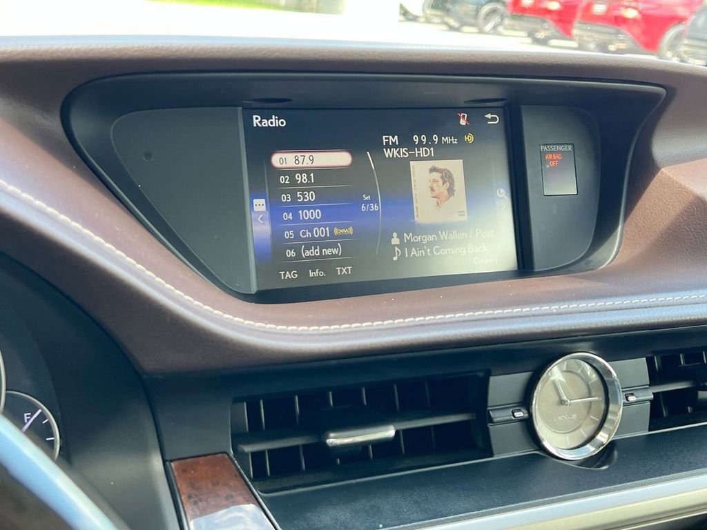 Used 2016 Lexus ES 350 w/ Premium Package w/Wood Trim FWD image 15