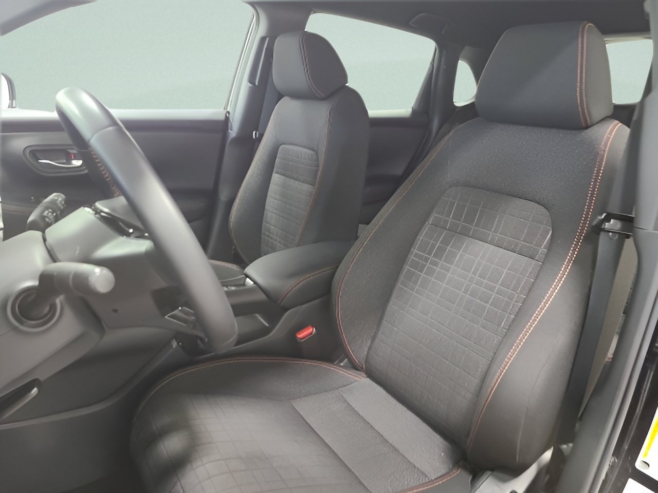 Certified 2025 Honda HR-V Sport image 18