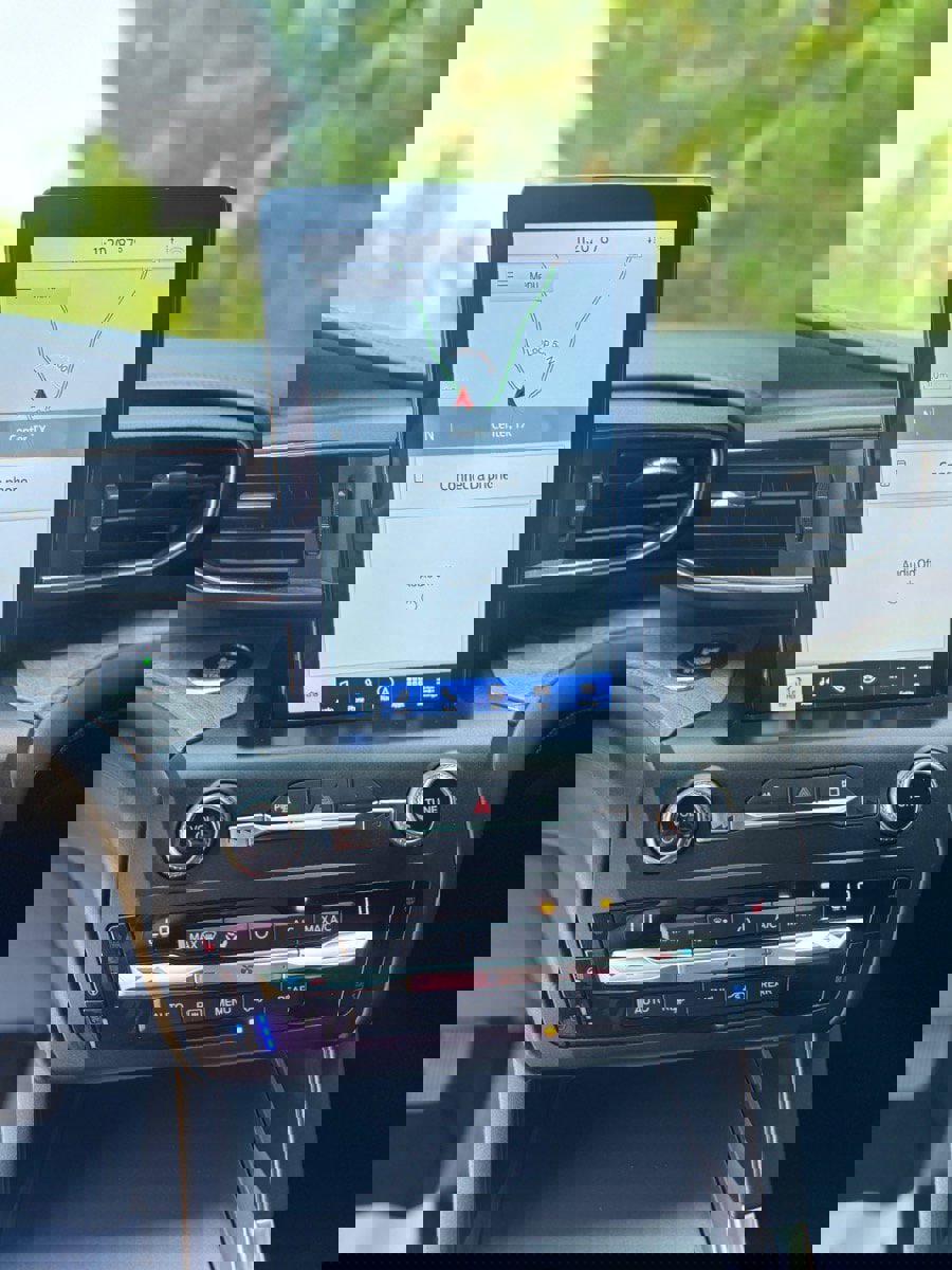 Used 2020 Ford Explorer Platinum w/ Premium Technology Package image 4