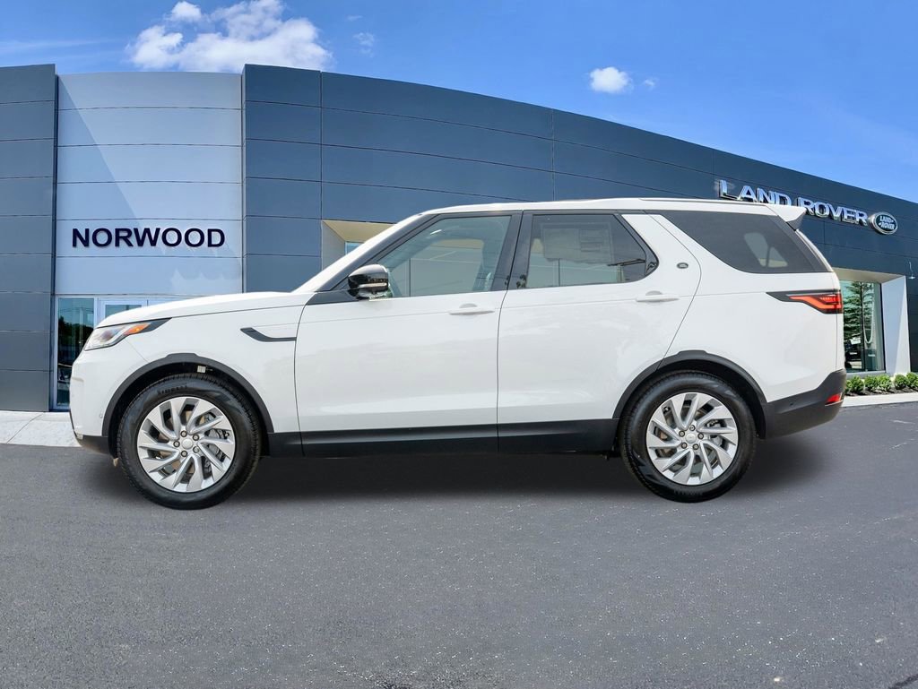 New 2025 Land Rover Discovery S image 7