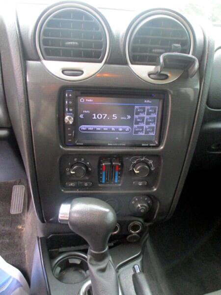 Used 2005 GMC Envoy SLE image 12