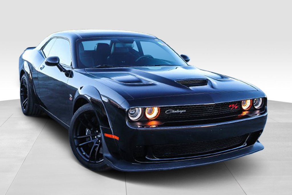 Used 2023 Dodge Challenger R/T Scat Pack RWD image 2