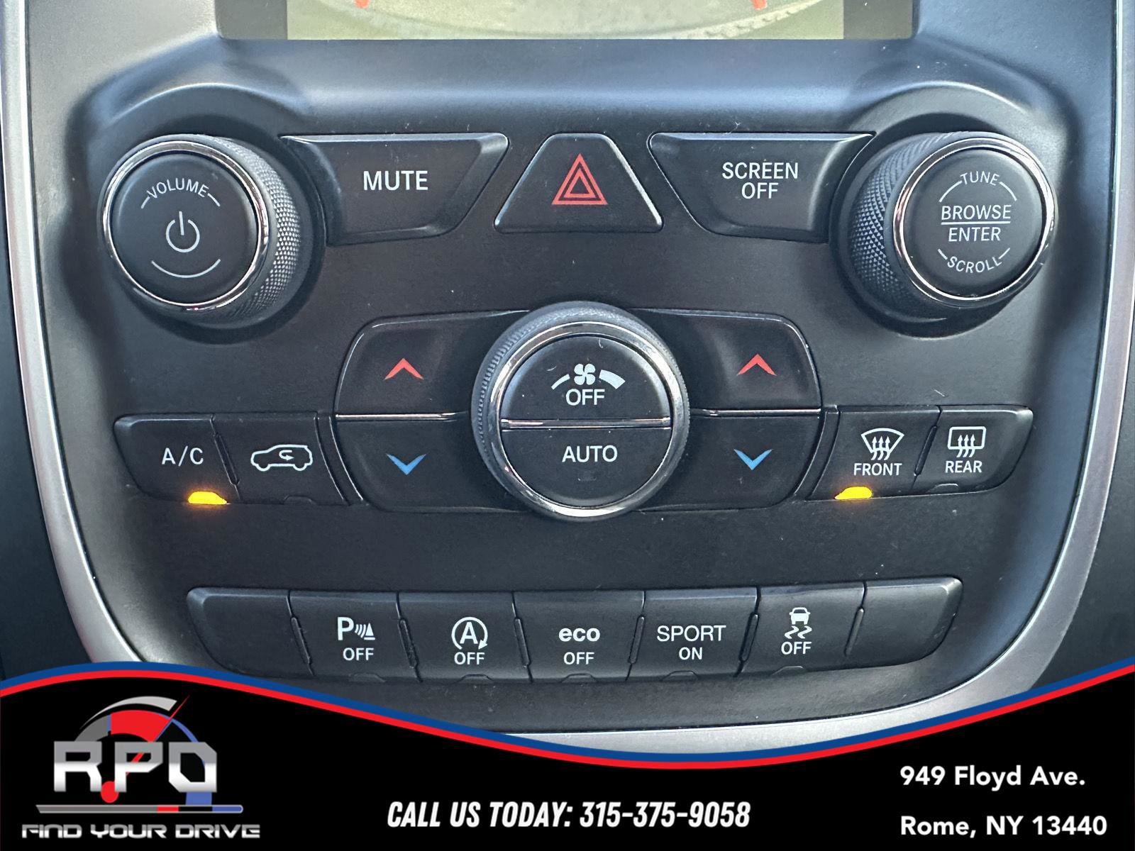 Used 2020 Dodge Durango SXT AWD/4WD image 22