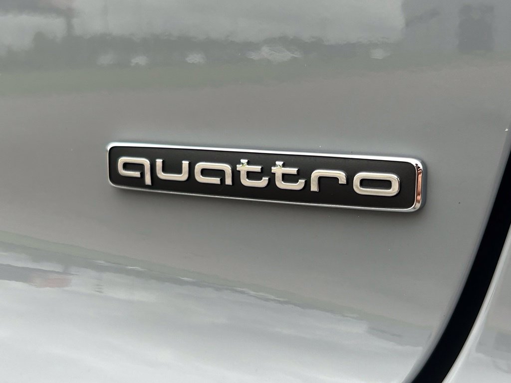 Used 2024 Audi Q4 e-tron Premium Plus AWD/4WD image 48