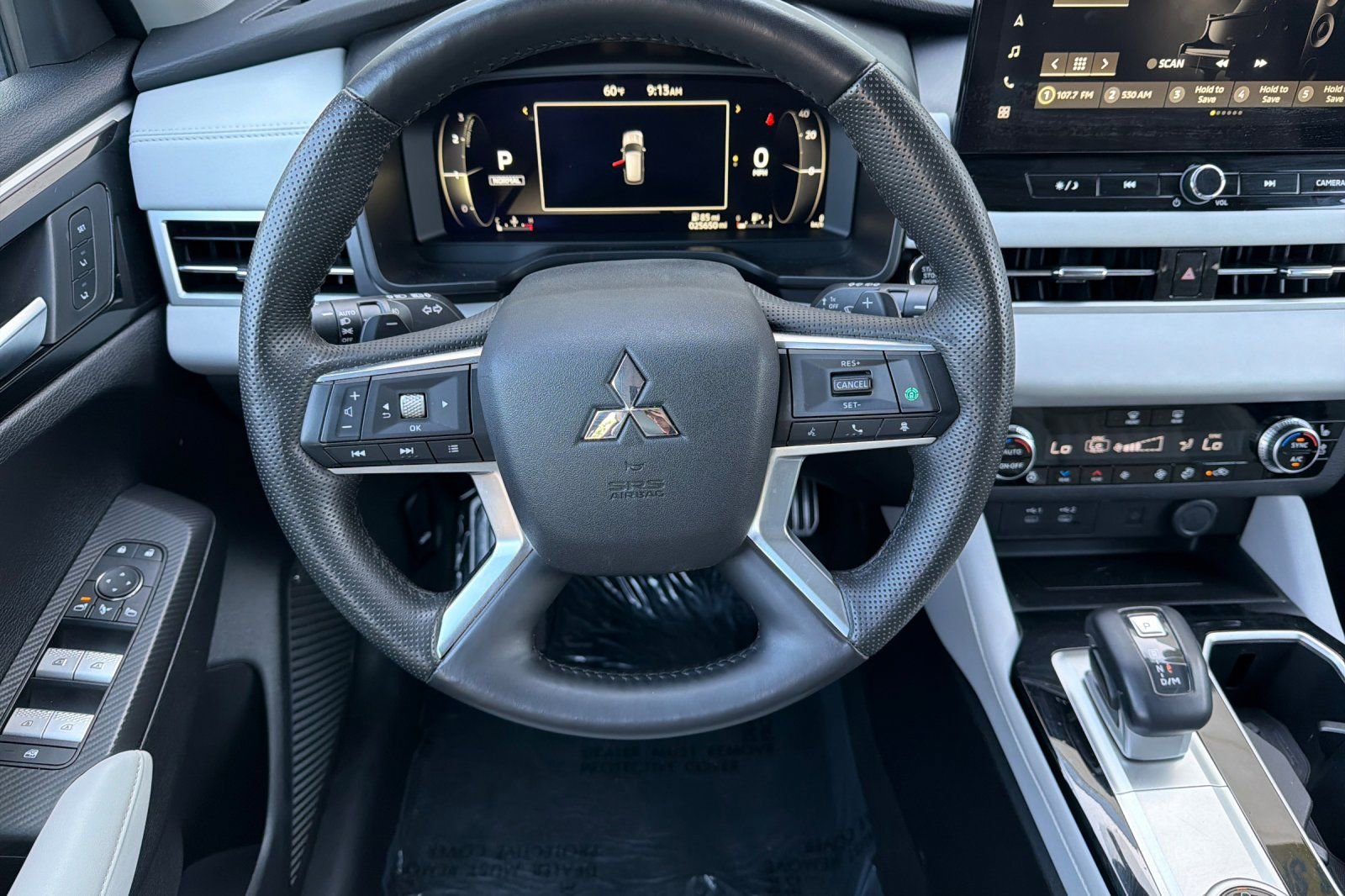 Used 2025 Mitsubishi Outlander SEL FWD image 14