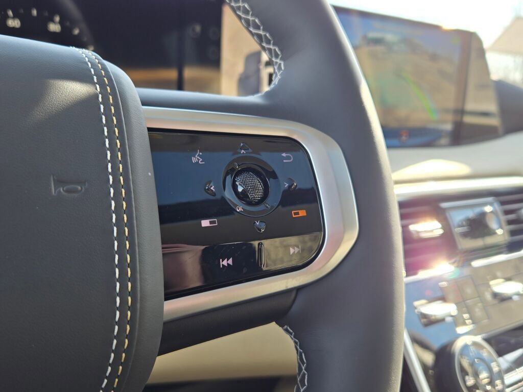 New 2026 Nissan Armada Platinum Reserve w/ Accent Package image 32