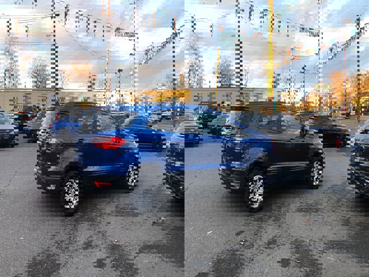 Used 2021 Ford EcoSport SE image 2