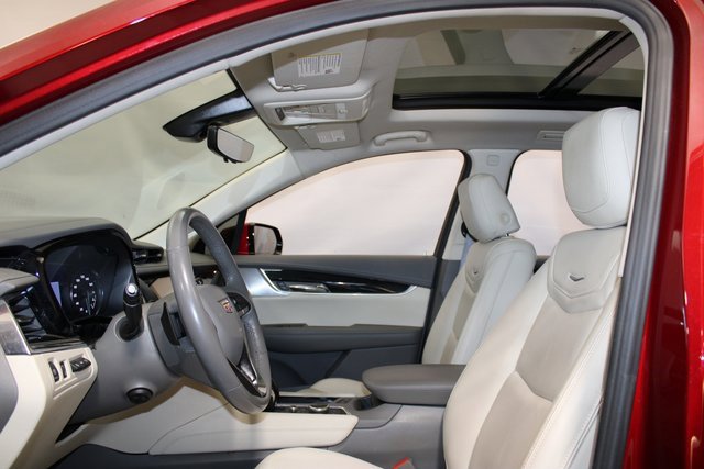 Certified 2023 Cadillac XT6 Premium Luxury w/ Technology Package image 7