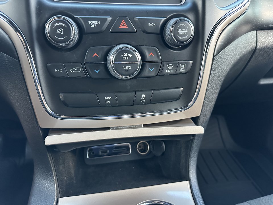 Used 2015 Jeep Grand Cherokee Laredo w/ Quick Order Package 23E RWD image 9