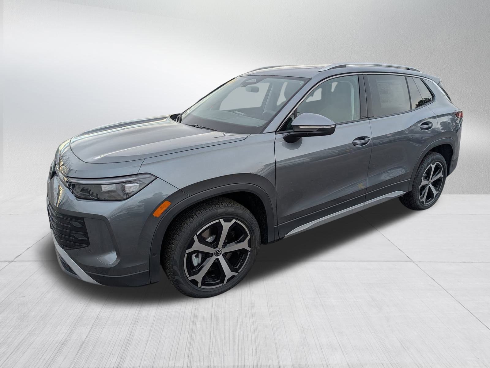 New 2026 Volkswagen Tiguan SE image 4