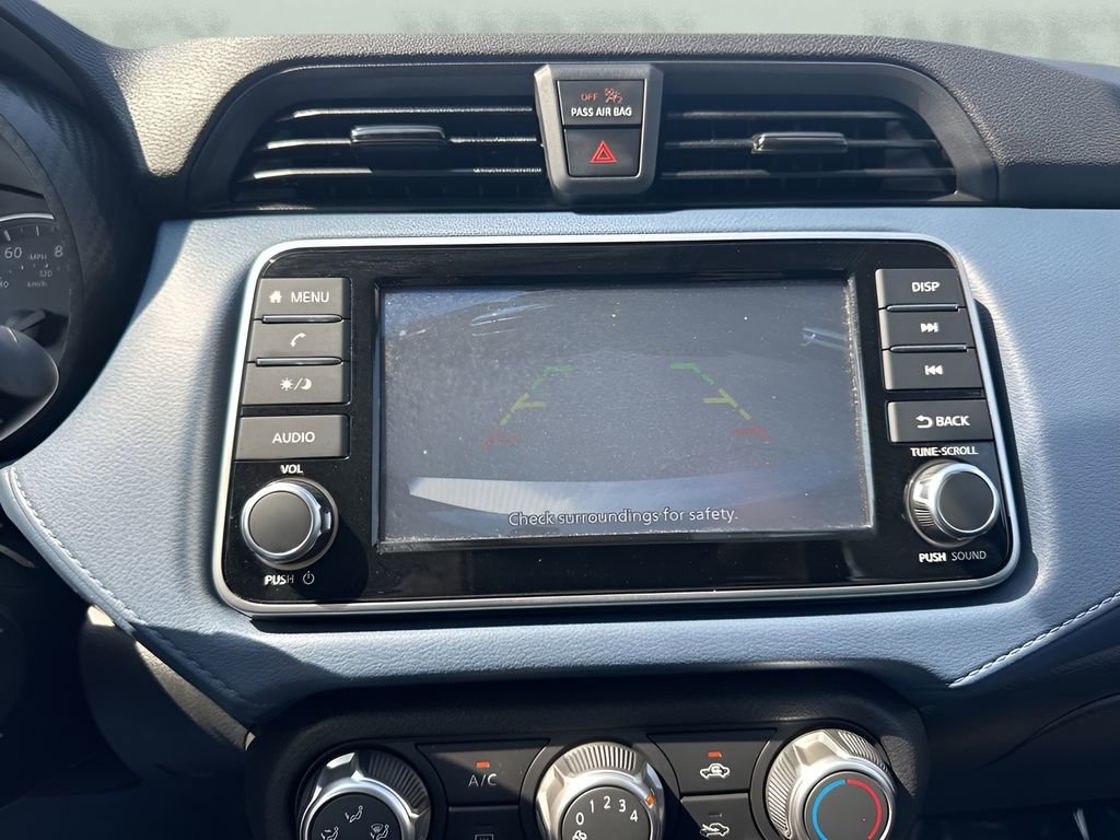 Used 2025 Nissan Versa SV FWD image 17