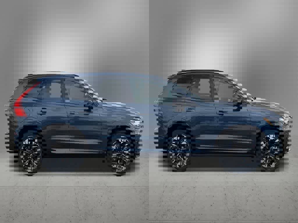 New 2026 Volvo XC60 B5 Plus w/ Protection Package Premier image 7