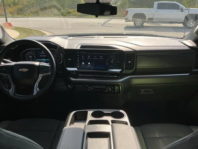 Used 2026 Chevrolet Silverado 1500 LT AWD/4WD image 22