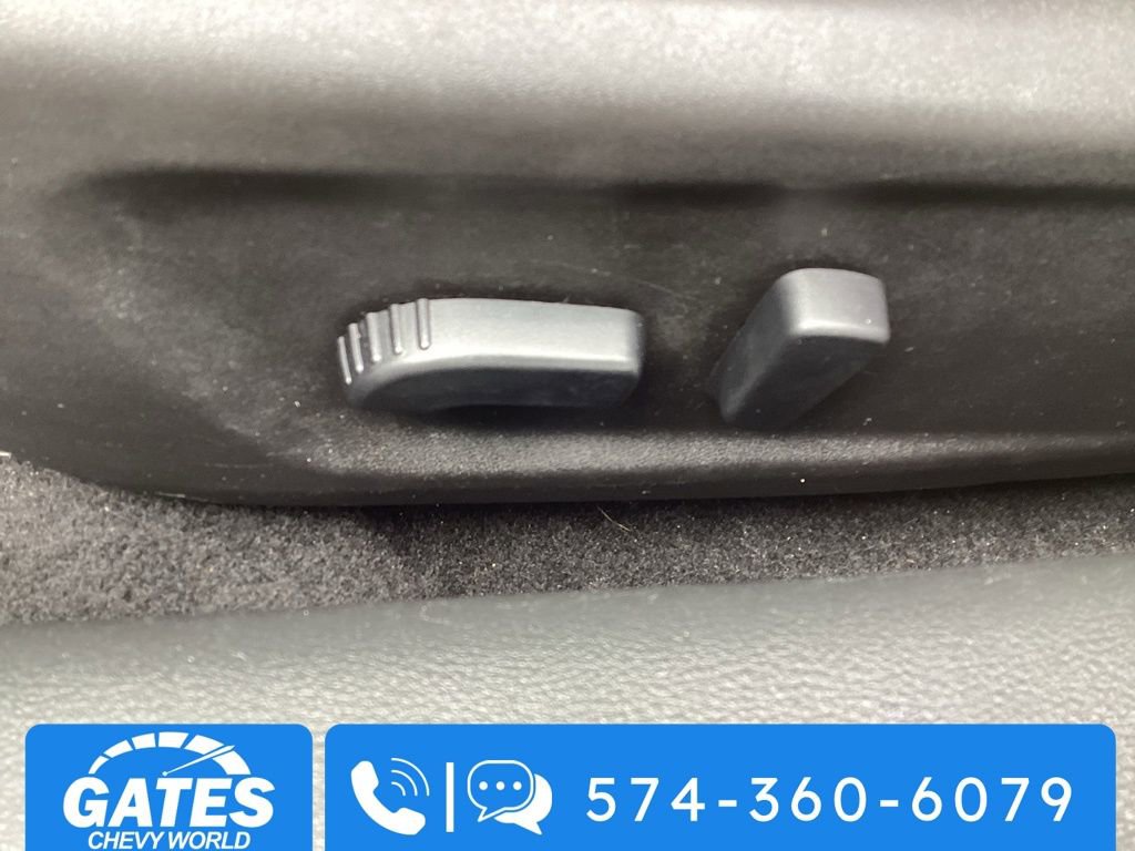 Used 2025 Nissan Altima 2.5 SV FWD image 13