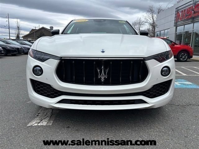 Used 2024 Maserati Levante GT Ultima AWD/4WD image 2