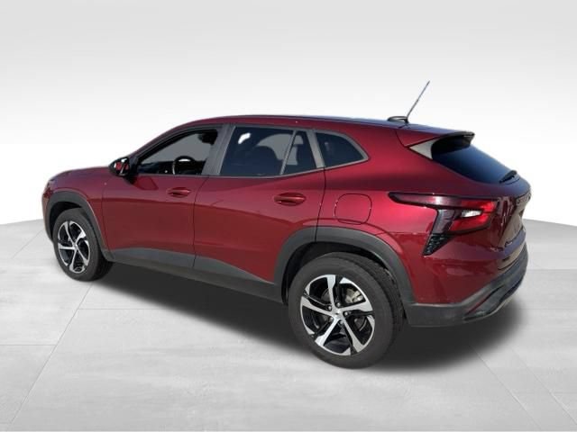 Certified 2025 Chevrolet Trax RS w/ Driver Confidence Package FWD image 3
